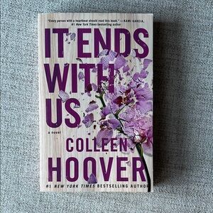 It Ends With Us by Colleen Hoover Paperback